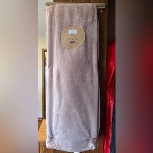 Brand New Verse Blanket